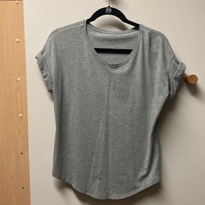 Lululemon tshirt
